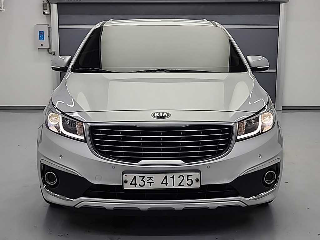 KIA Carnival - Vista 2