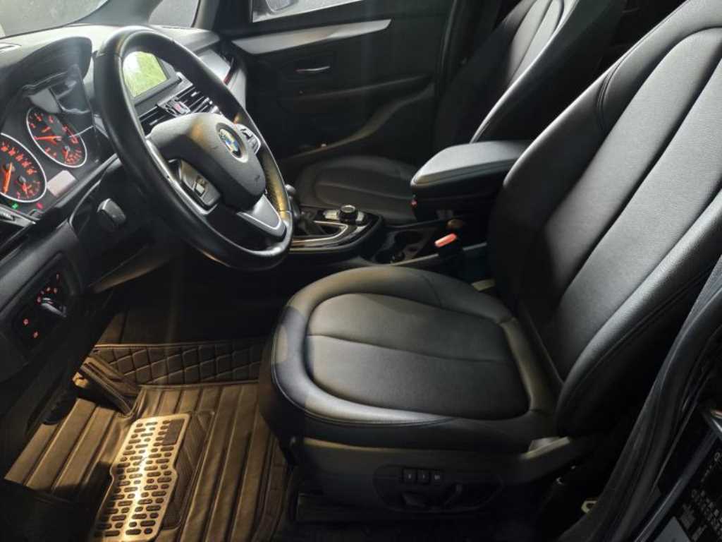 BMW 2 series - Vista 10