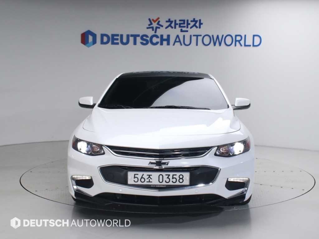 Chevrolet Malibu - Vista 3