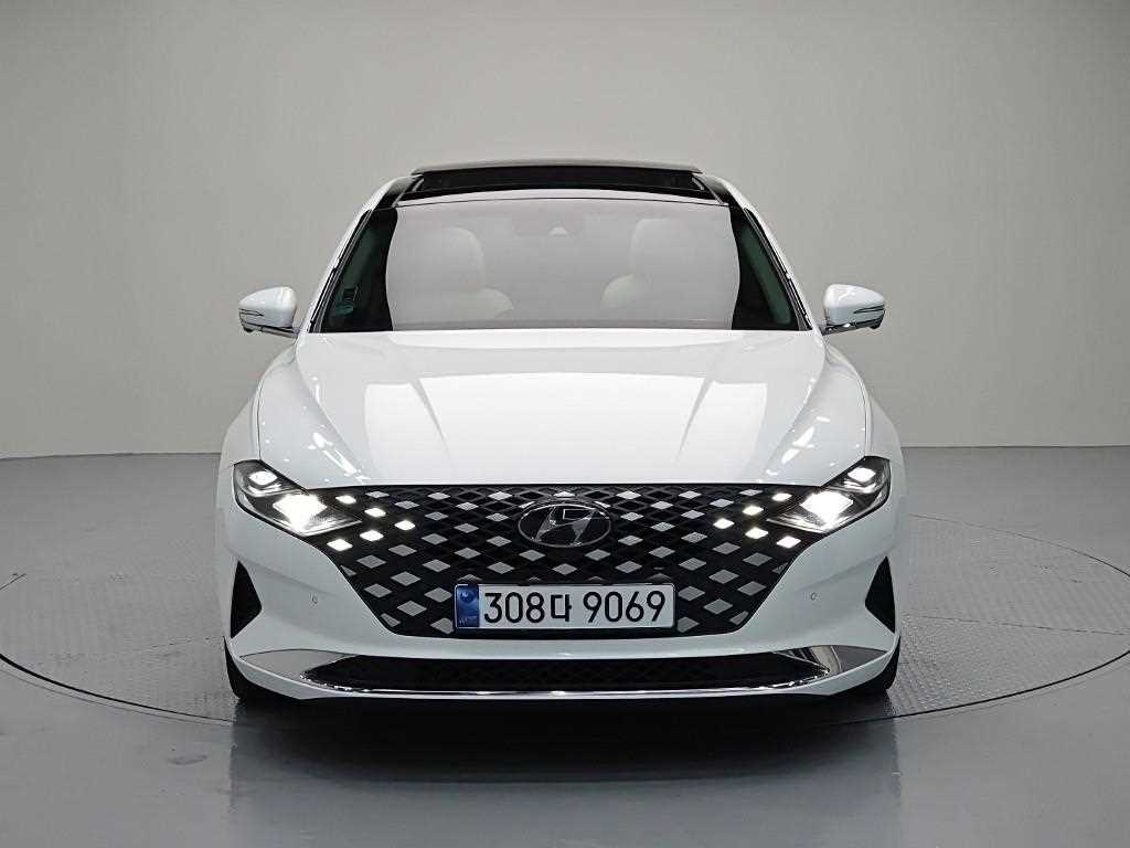 HYUNDAI Grandeur - Vista 2
