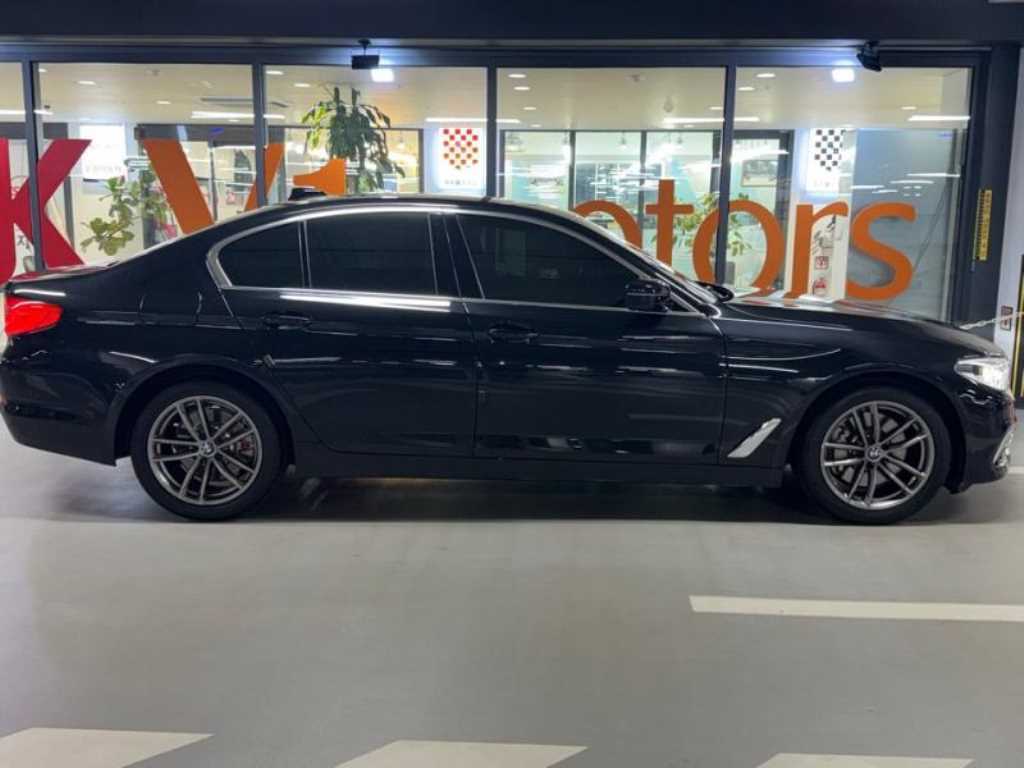 BMW 5 Series - Vista 3