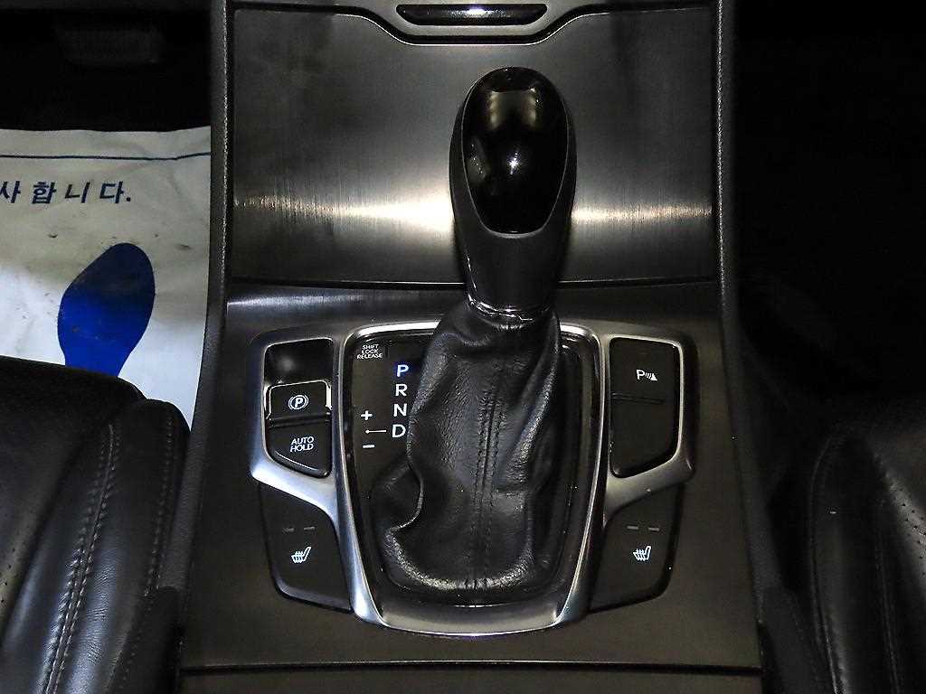 HYUNDAI Grandeur 2015 Negro - Importación desde Corea - HF Imports Iquique - Foto 14