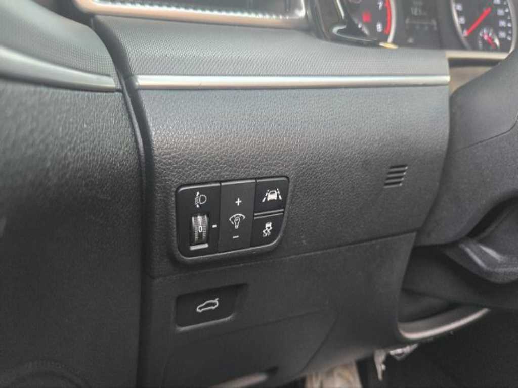 KIA K5 - Vista 9
