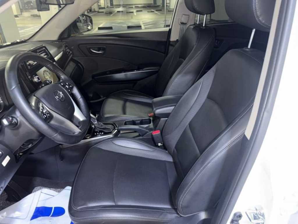 Ssangyong Tivoli - Vista 8