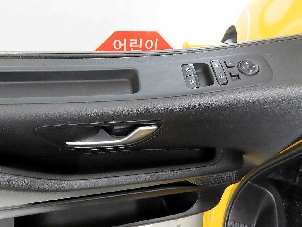 HYUNDAI Staria 2024 - Importación desde Corea - HF Imports Iquique - Foto 13