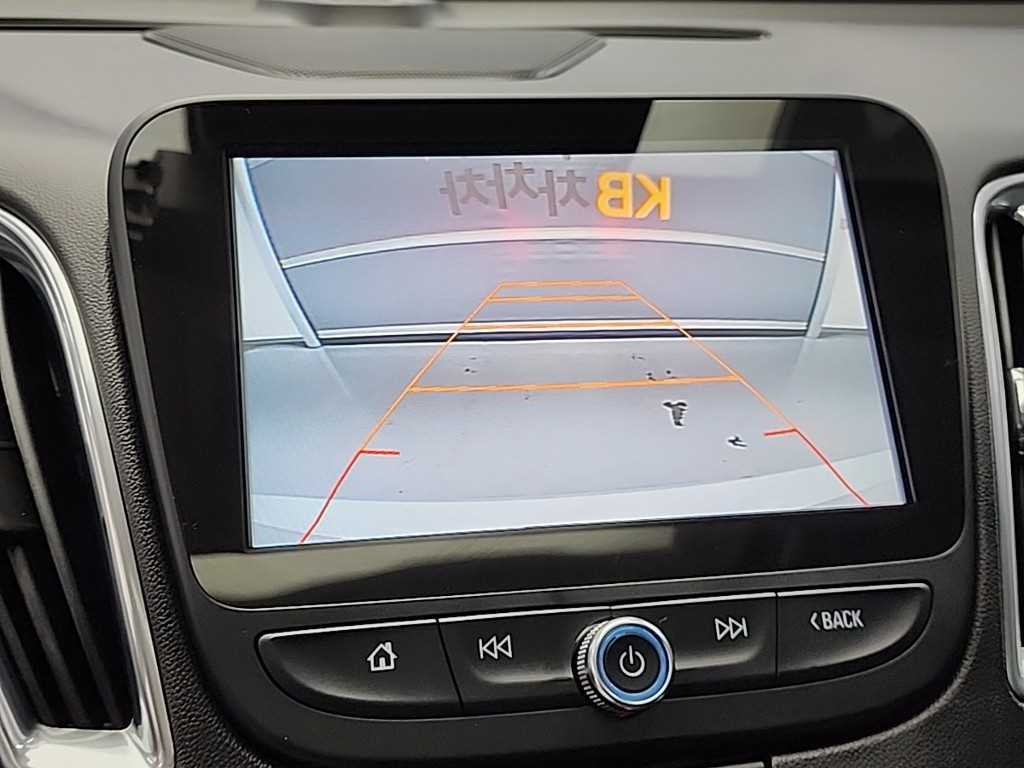 Chevrolet Malibu 2018 Blanco - Importación desde Corea - HF Imports Iquique - Foto 18