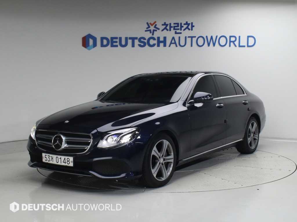 Mercedes Benz E class 2016 Azul - Importación desde Corea - HF Imports Iquique - Foto 1