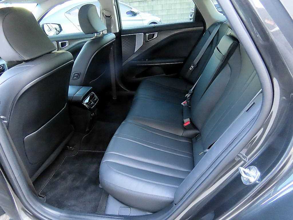 KIA K8 - Vista 8