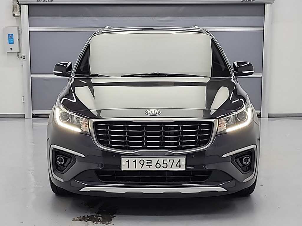 KIA Carnival - Vista 2
