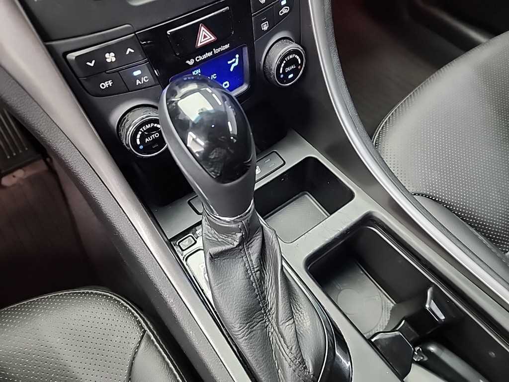 HYUNDAI Sonata - Vista 11