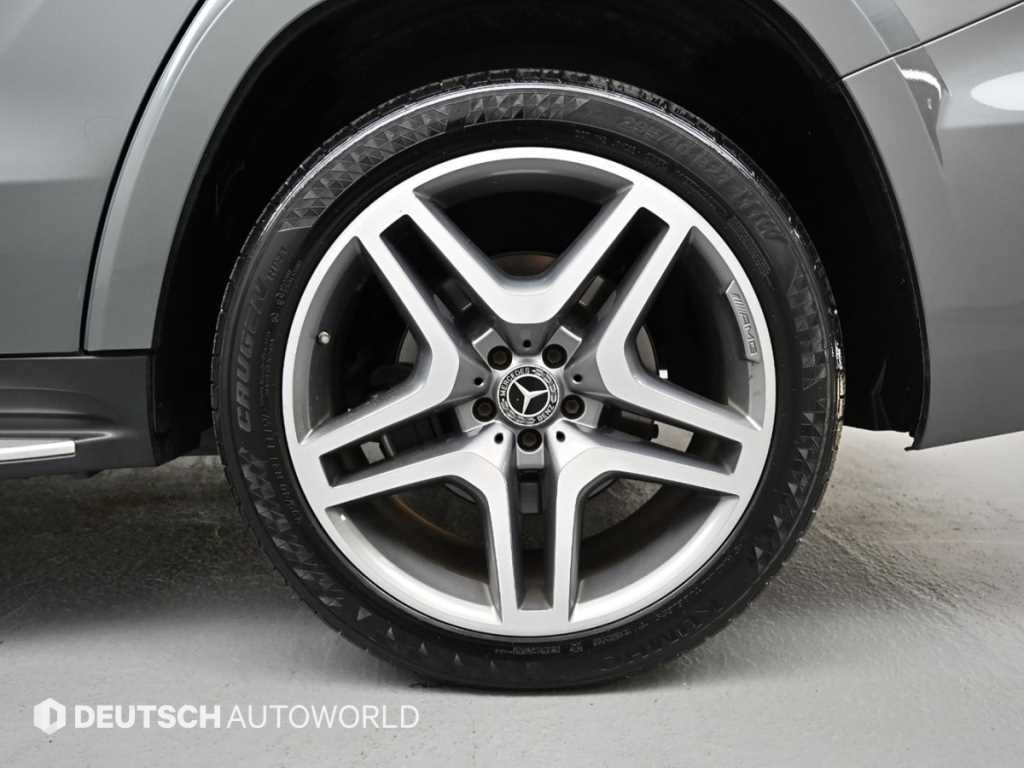 Mercedes Benz GLS Class - Vista 7