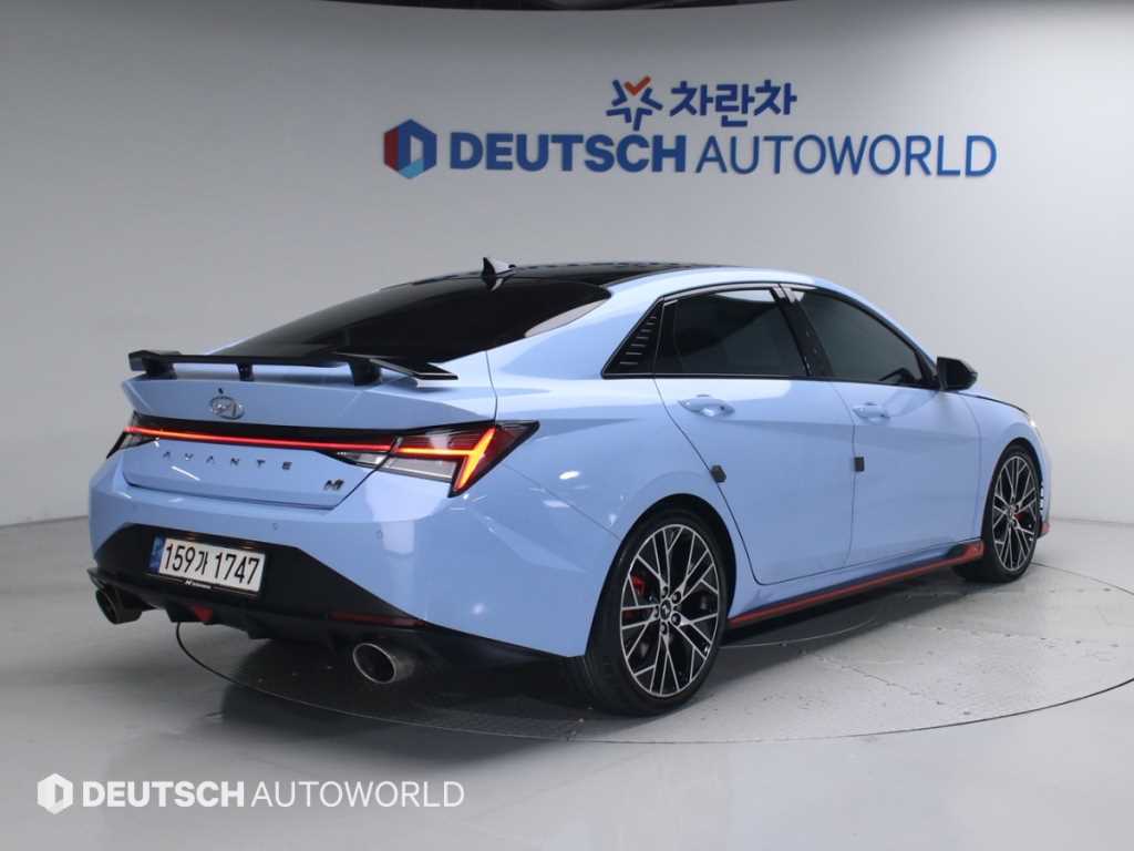 HYUNDAI Avante - Vista 2