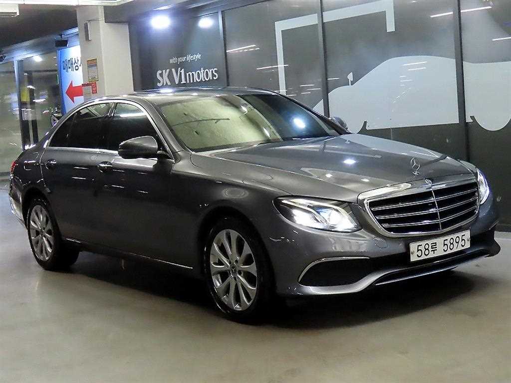 Mercedes Benz E class 2018 Gris - Importación desde Corea - HF Imports Iquique - Foto 1