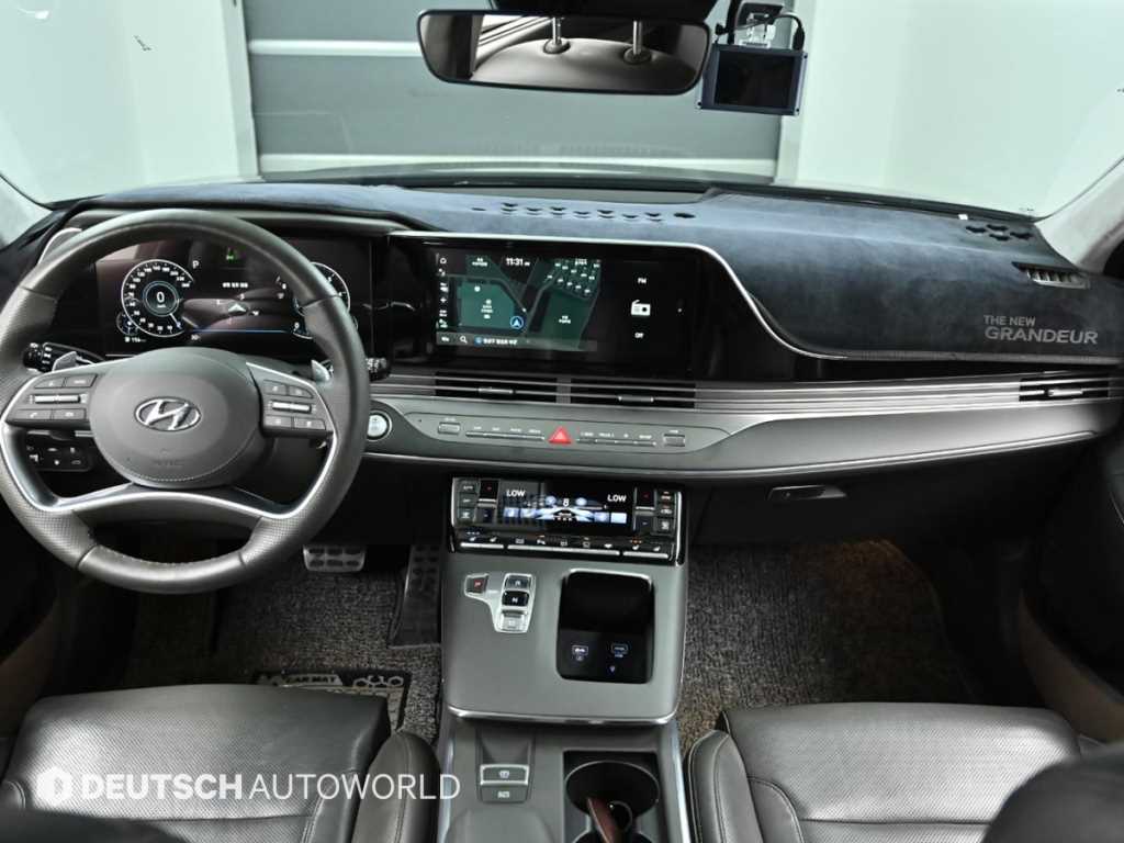 HYUNDAI Grandeur - Vista 9