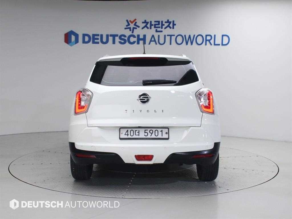 Ssangyong Tivoli - Vista 6