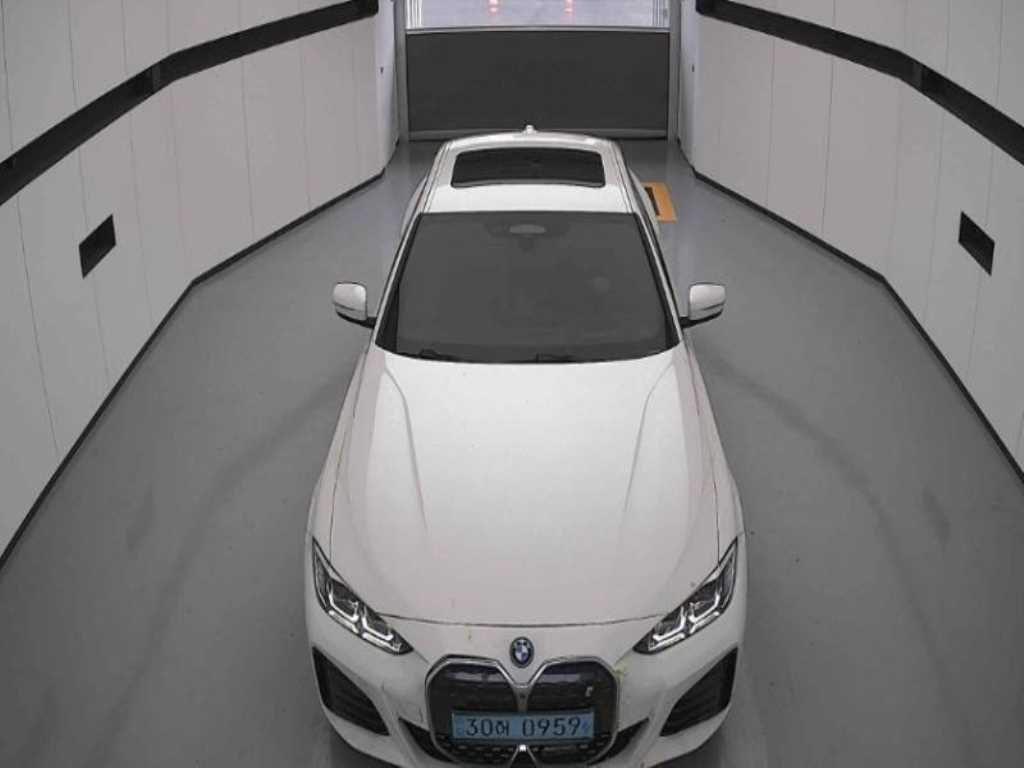 BMW i4 2022 - Importación desde Corea - HF Imports Iquique - Foto 1