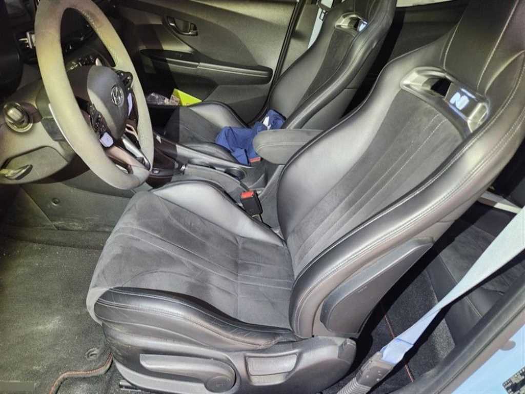 HYUNDAI Veloster - Vista 7