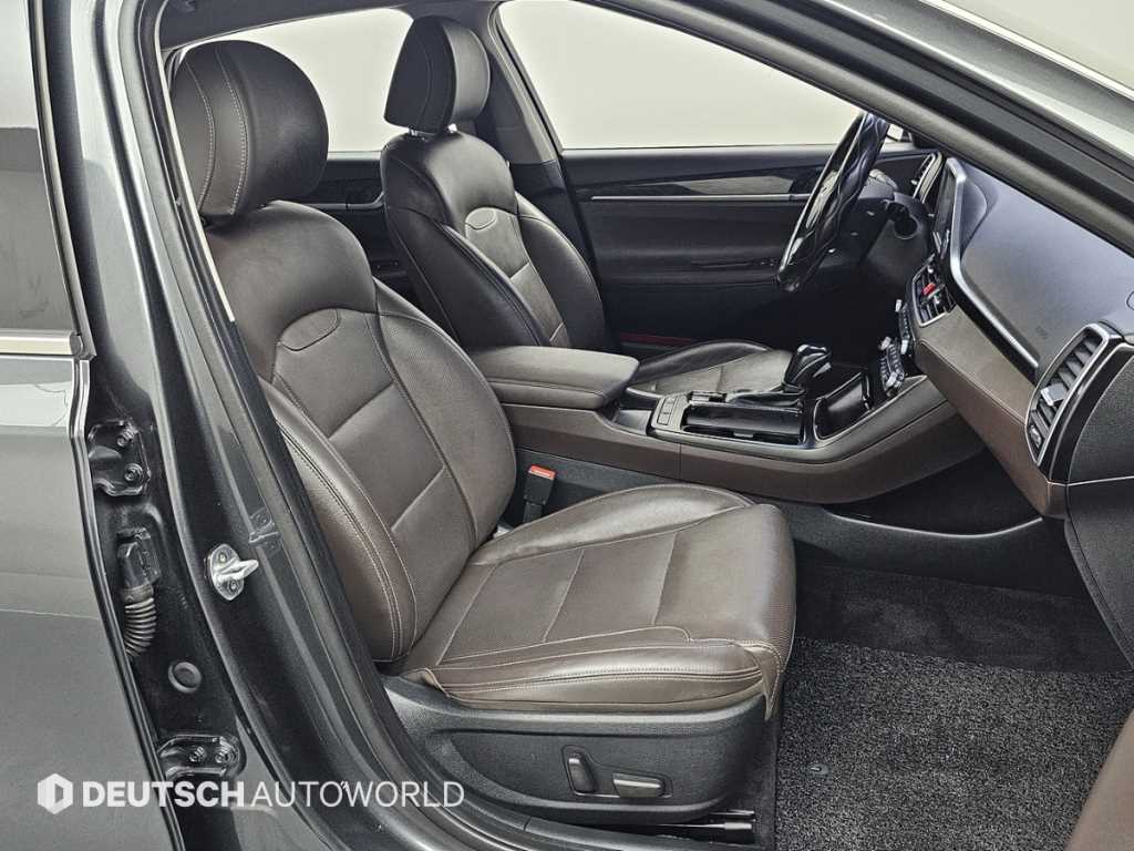 HYUNDAI Grandeur - Vista 12