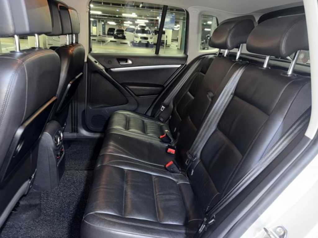 Volkswagen Tiguan - Vista 9