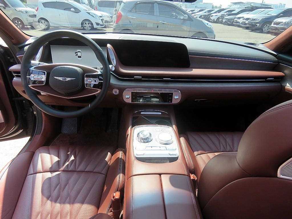 Genesis G90 - Vista 10