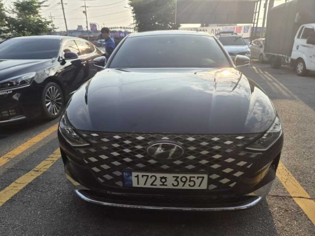 HYUNDAI Grandeur 2022 Negro - Importación desde Corea - HF Imports Iquique - Foto 1