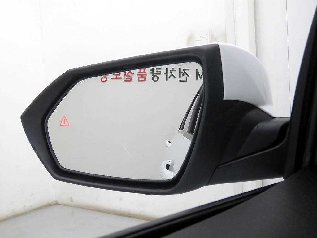HYUNDAI Avante - Vista 7