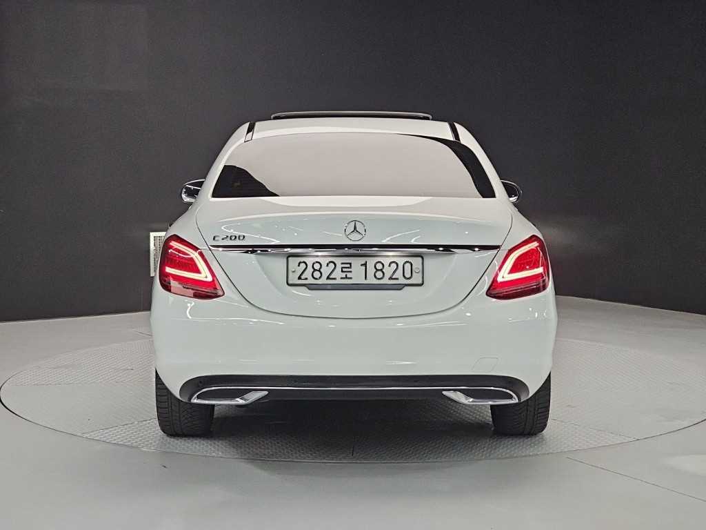Mercedes Benz C Class - Vista 3