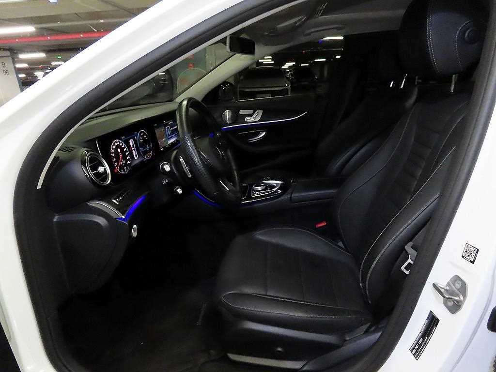 Mercedes Benz E class - Vista 8