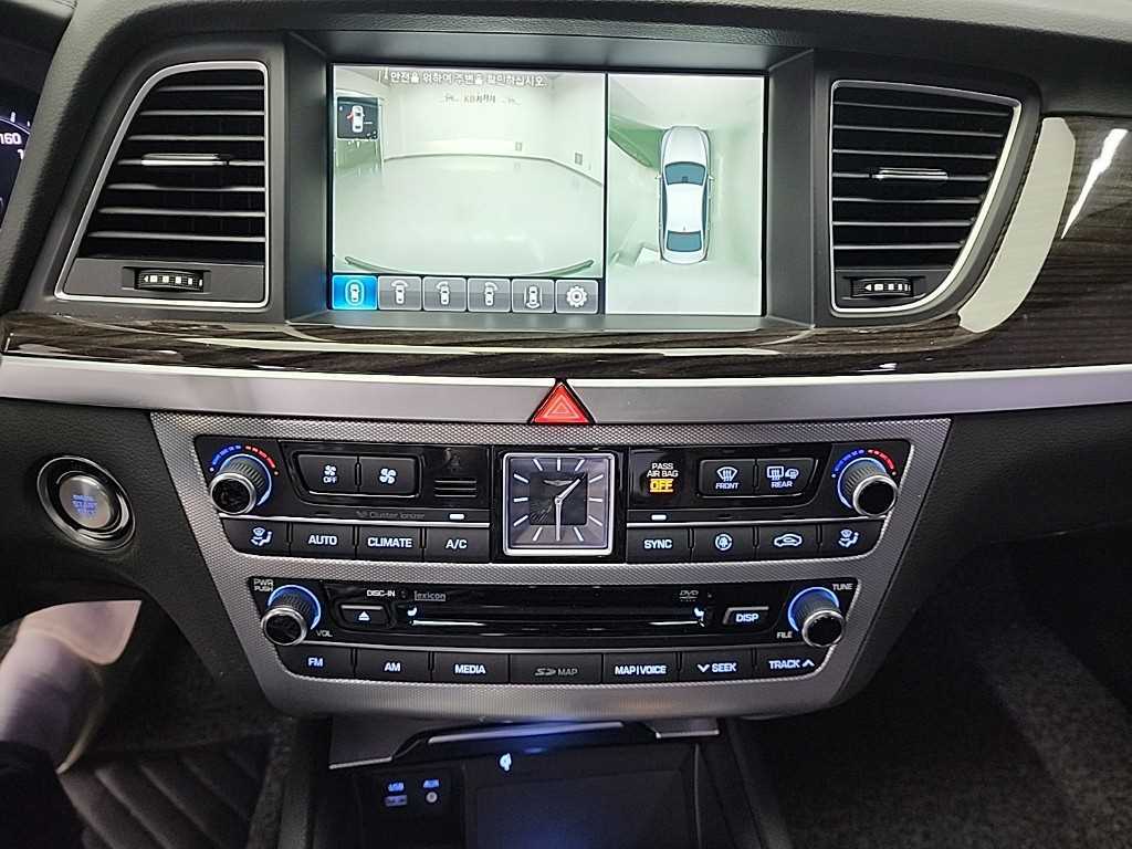 Genesis G80 - Vista 12