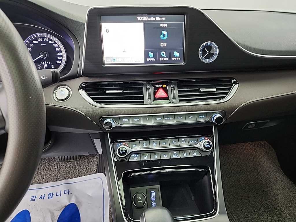 HYUNDAI Grandeur - Vista 12
