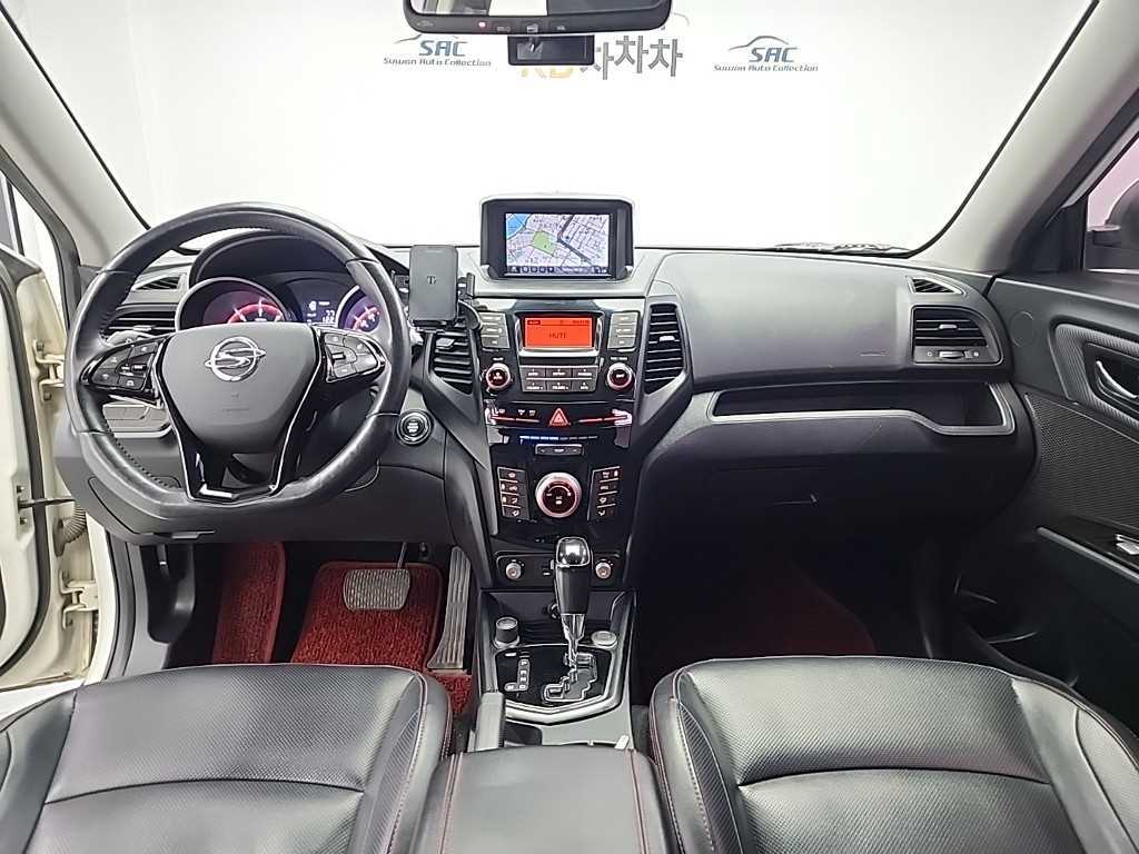 Ssangyong Tivoli - Vista 9