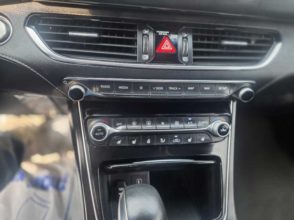 HYUNDAI Grandeur - Vista 10