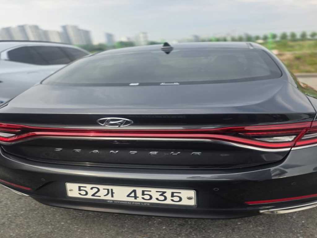 HYUNDAI Grandeur - Vista 6