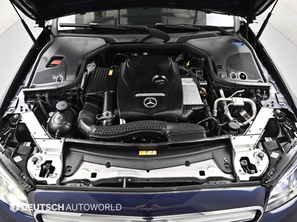 Mercedes Benz E class - Vista 8