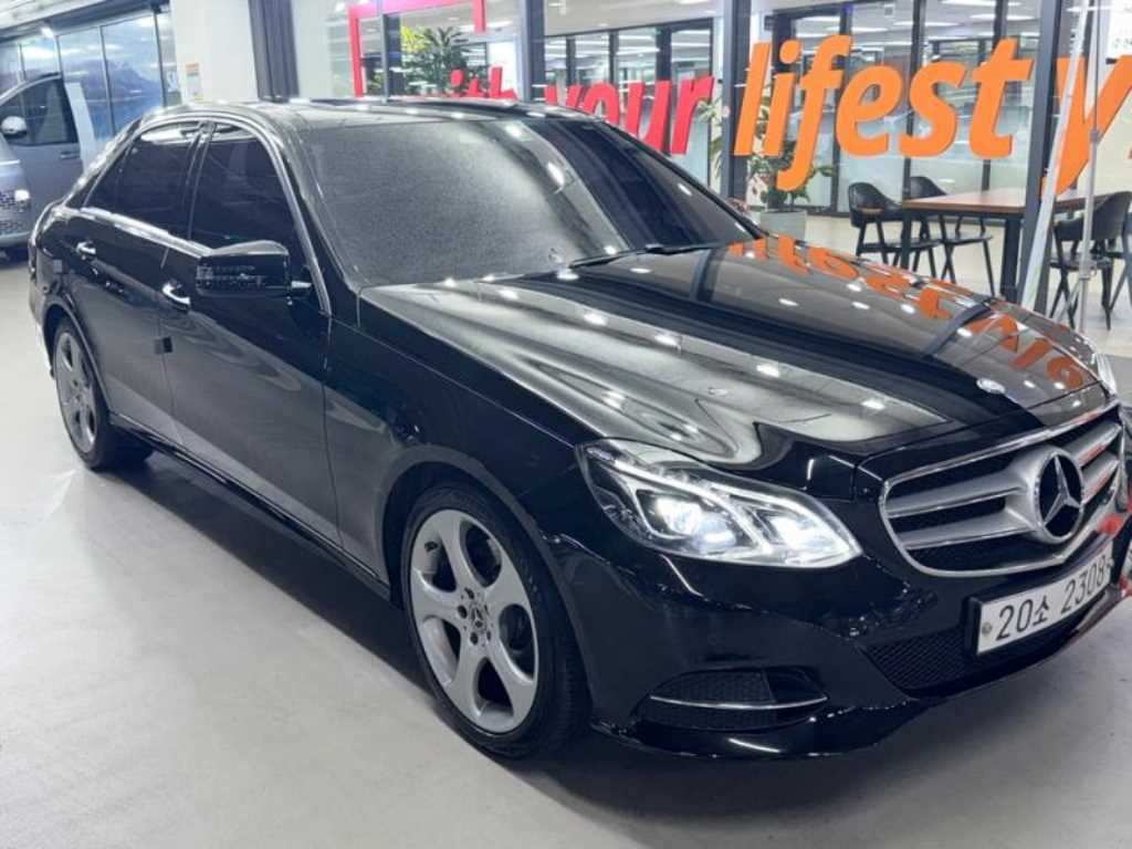 Mercedes Benz E class - Vista 2