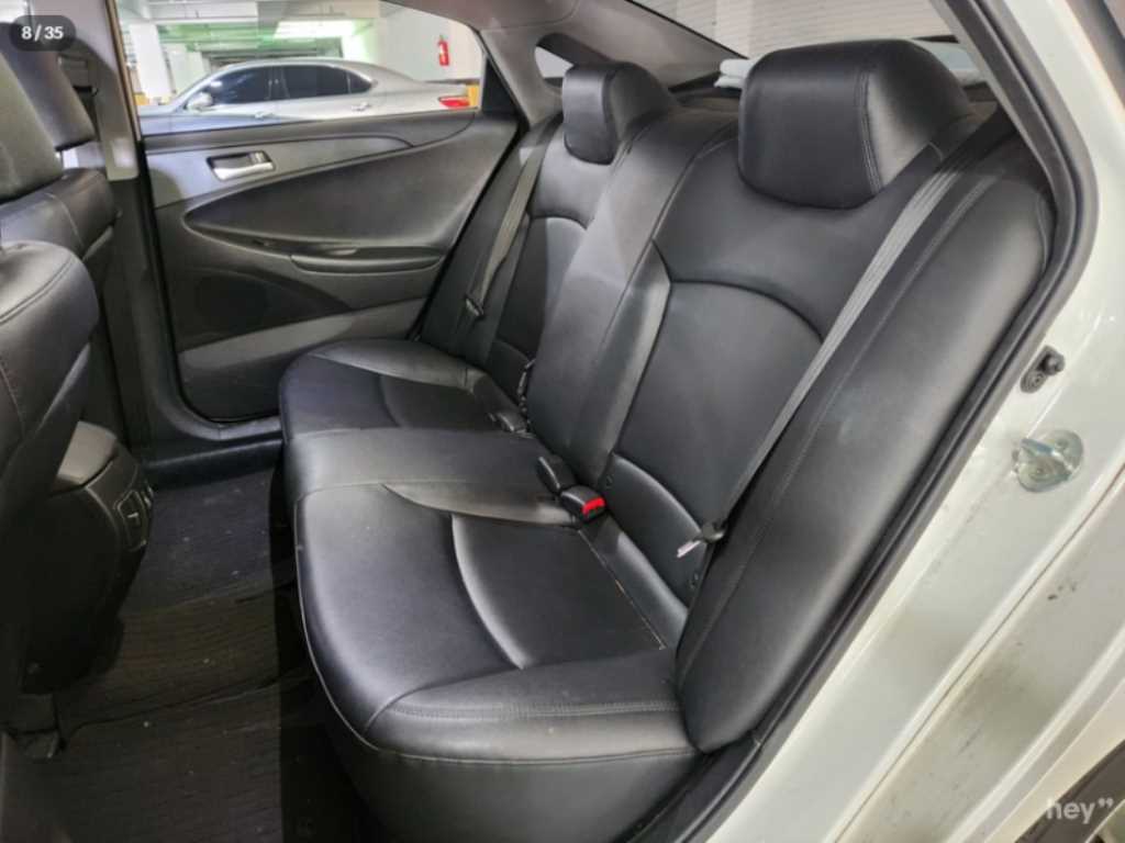 HYUNDAI Sonata - Vista 8