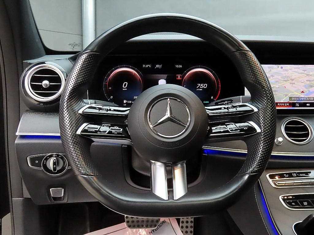 Mercedes Benz E class - Vista 11