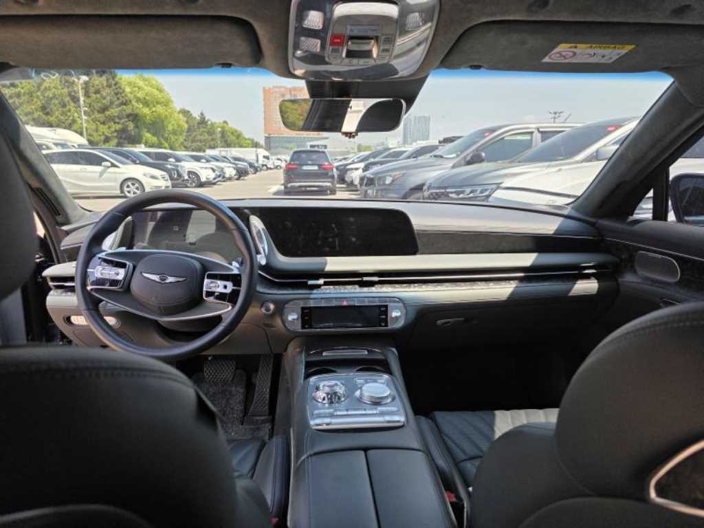 Genesis G90 - Vista 9