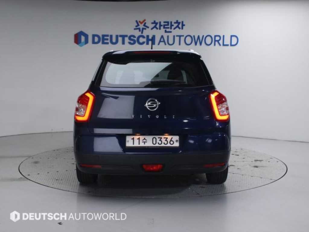 Ssangyong Tivoli - Vista 6
