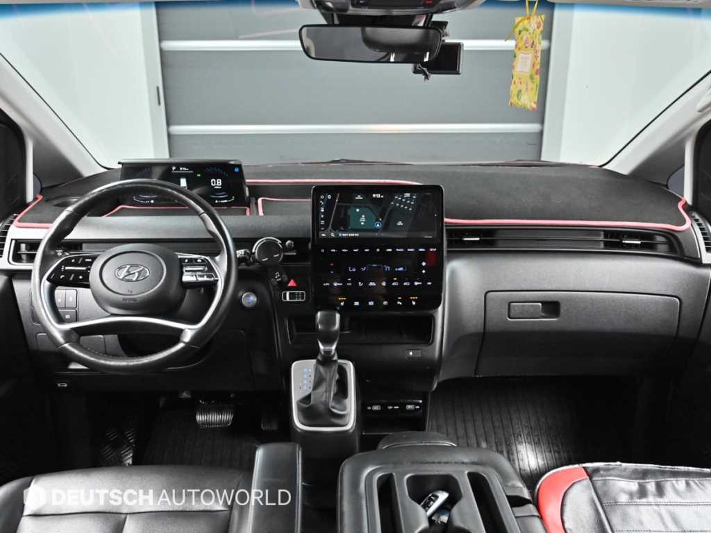 HYUNDAI Staria - Vista 9