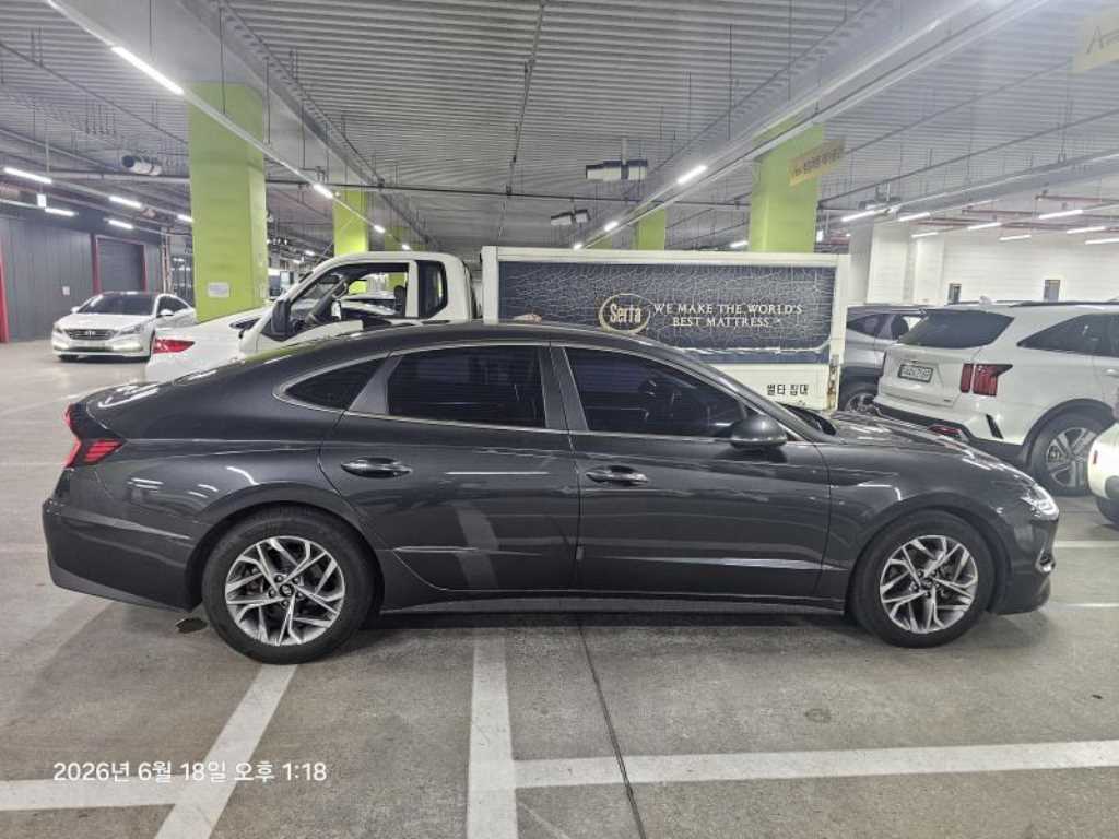 HYUNDAI Sonata - Vista 2
