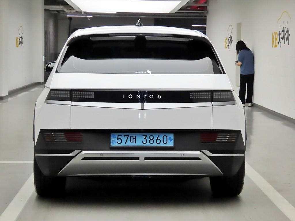 HYUNDAI Ioniq 5 - Vista 3