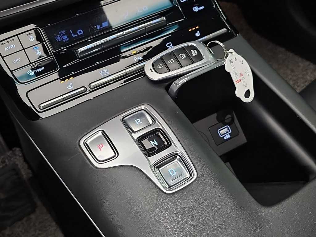 HYUNDAI Grandeur - Vista 10