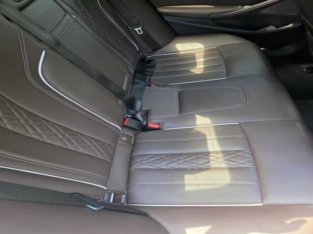 BMW 5 Series - Vista 10