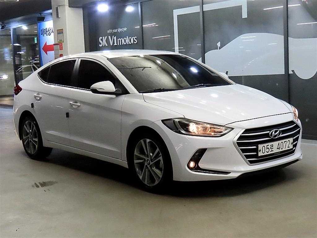 HYUNDAI Avante 2018 - Importación desde Corea - HF Imports Iquique - Foto 1