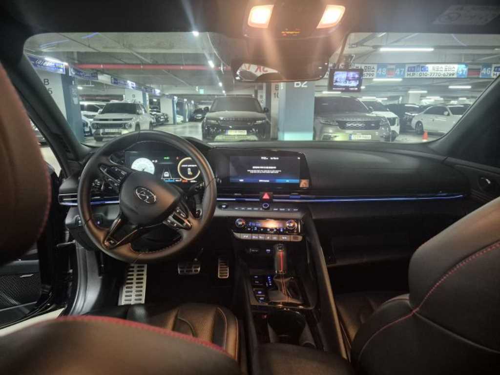 HYUNDAI Avante - Vista 9