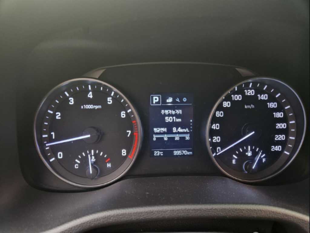 HYUNDAI Avante - Vista 6