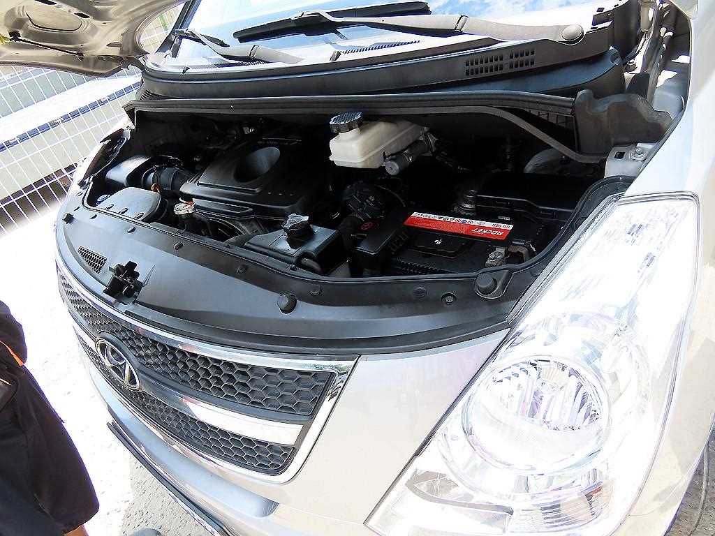 HYUNDAI Starex 2015 Gris - Importación desde Corea - HF Imports Iquique - Foto 18