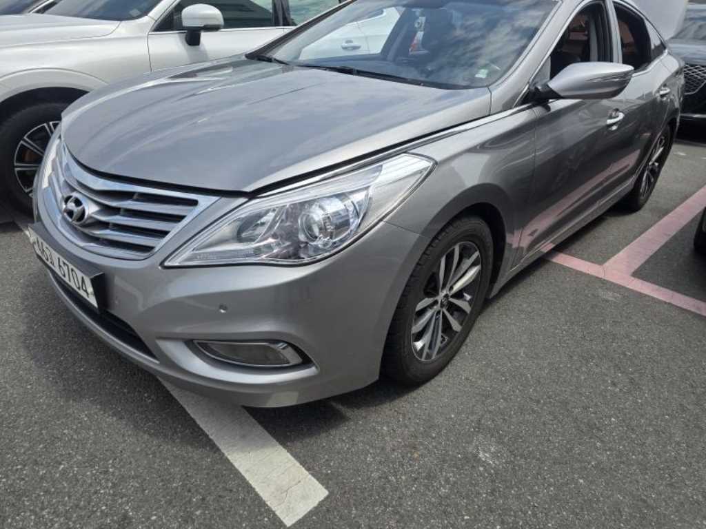 HYUNDAI Grandeur - Vista 2