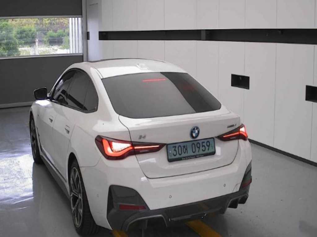 BMW i4 - Vista 6